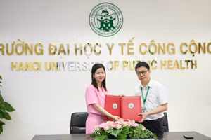 Trường Đại học Y tế Công cộng và Quỹ VinFuture công bố hợp tác triển khai “Chương trình can thiệp về phòng chống kiểm soát thuốc lá điện tử tại các trường trung học cơ sở ở các thành phố lớn tại Việt Nam”