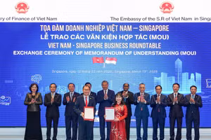 Lễ trao biên bản ghi nhớ diễn ra dưới sự chứng kiến của Tổng Bí thư Tô Lâm và quan chức cấp cao hai bên.