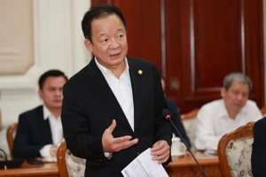 Doanh nhân Đỗ Quang Hiển, Nhà sáng lập, Chủ tịch Điều hành Tập đoàn T&T Group phát biểu tại buổi làm việc.