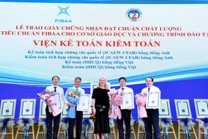 Viện Kế toán - Kiểm toán. NEU nhận Chứng nhận đạt chuẩn chất lượng theo tiêu chuẩn của tổ chức kiểm định quốc tế FIBAA 