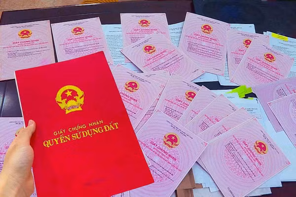 Từ hồ sơ giấy sang dữ liệu số, quản lý bất động sản đang bước vào giai đoạn chuyển đổi mới.