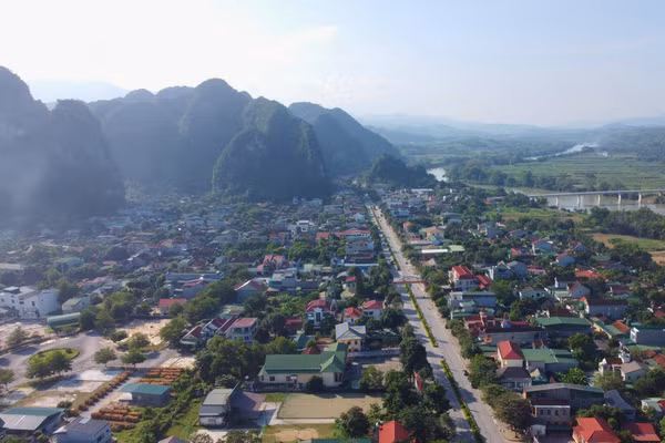 Xã miền núi Con Cuông với cảnh sắc, núi non hùng vĩ. 