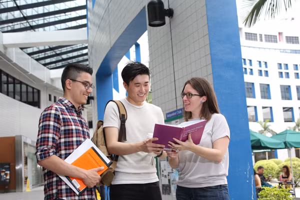 Đại học Khoa học và Công nghệ Hồng Kông triển khai khóa học chống lừa đảo mạng.