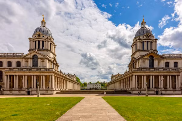 Đại học Greenwich, Anh.