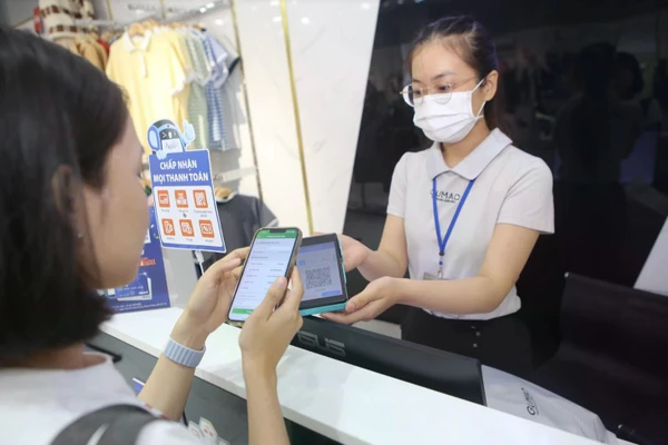 Giao dịch số tiện lợi, nhưng đi kèm những thách thức mới về an toàn dữ liệu. Ảnh minh họa: INT