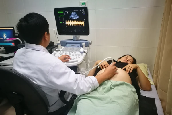 Tỷ lệ phụ nữ mang thai được sàng lọc trước sinh tại Việt Nam đã có xu hướng tăng trong những năm qua. Ảnh minh hoạ.