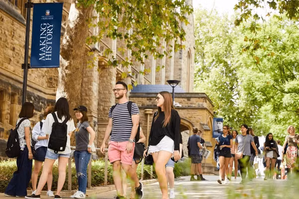 Ủy ban Giáo dục Đại học Australia thúc đẩy kết nối giáo dục đại học.