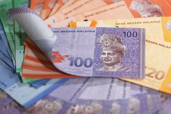 Sinh viên quốc tế đối mặt rủi ro từ đổi tiền trực tuyến.
