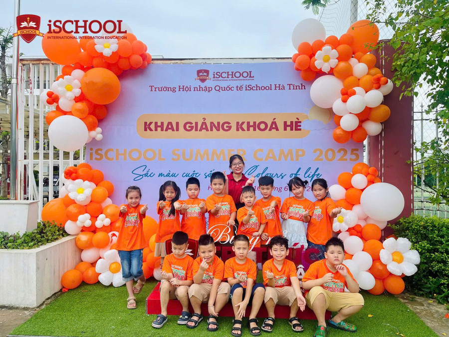 Trường Hội nhập Quốc tế iSchool Hà Tĩnh khai giảng khóa hè “iSchool Summer Camp: Sắc màu cuộc sống – Colours of life”. z6757254667767-86414888dcf6570a51a86cd9f44d0ca9-copy.jpg