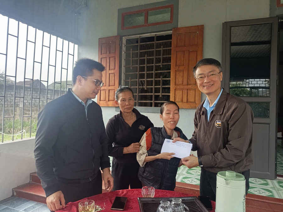 Formosa Hà Tĩnh mang Tết ấm đến gia đình khó khăn, trẻ em kém may mắn