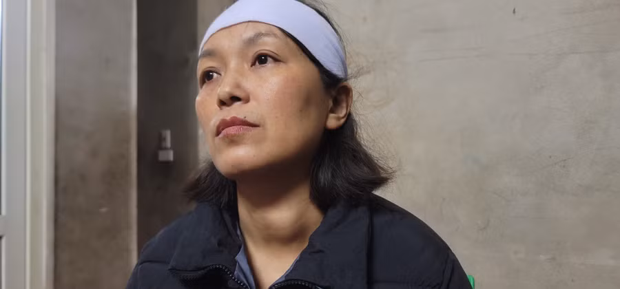 Chị Liễu với khối u to như quả trứng ở cổ.