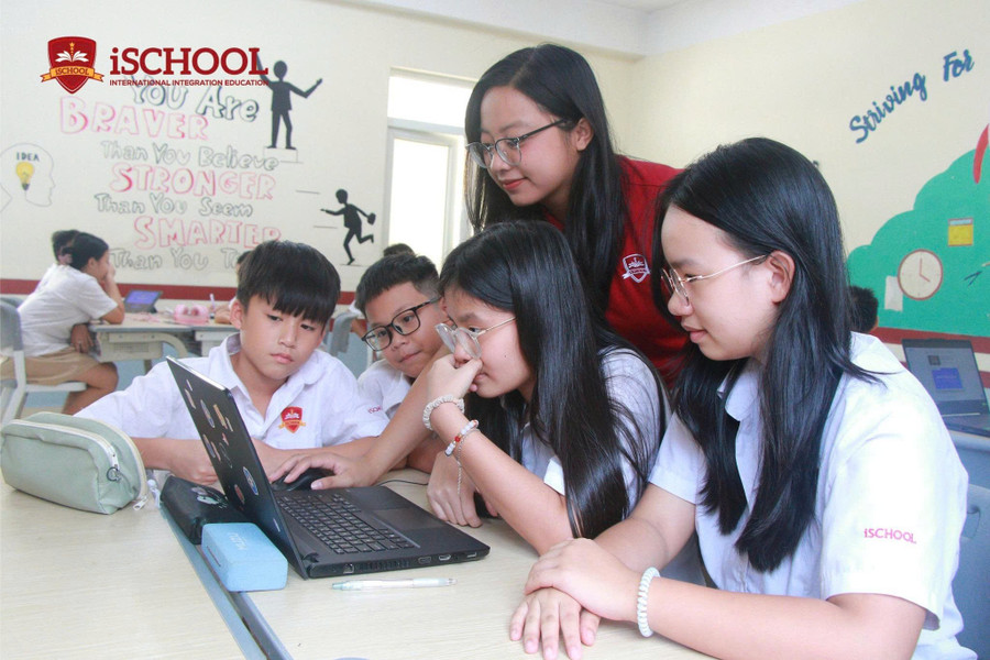 iSchool Ha Tinh students interact online with international friends z7079289283361-0b4488c86a2a7cdb8dd8b5aaa9917937.jpg