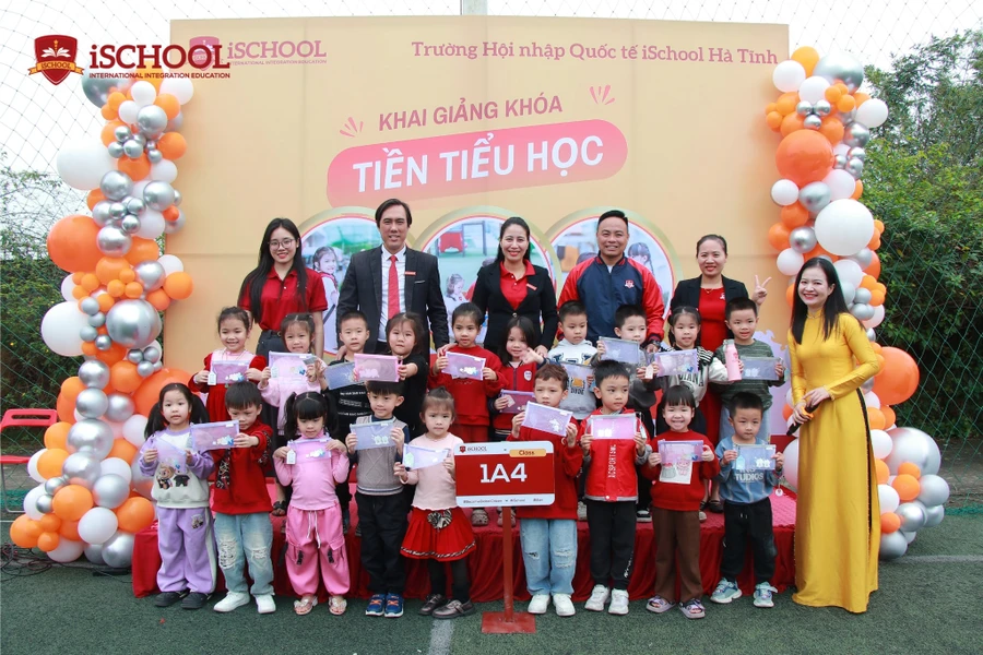 Khai giảng khóa tiền Tiểu Học & Hành trang vào lớp 6 do Trường Hội nhập quốc tế iSchool Hà Tĩnh tổ chức.