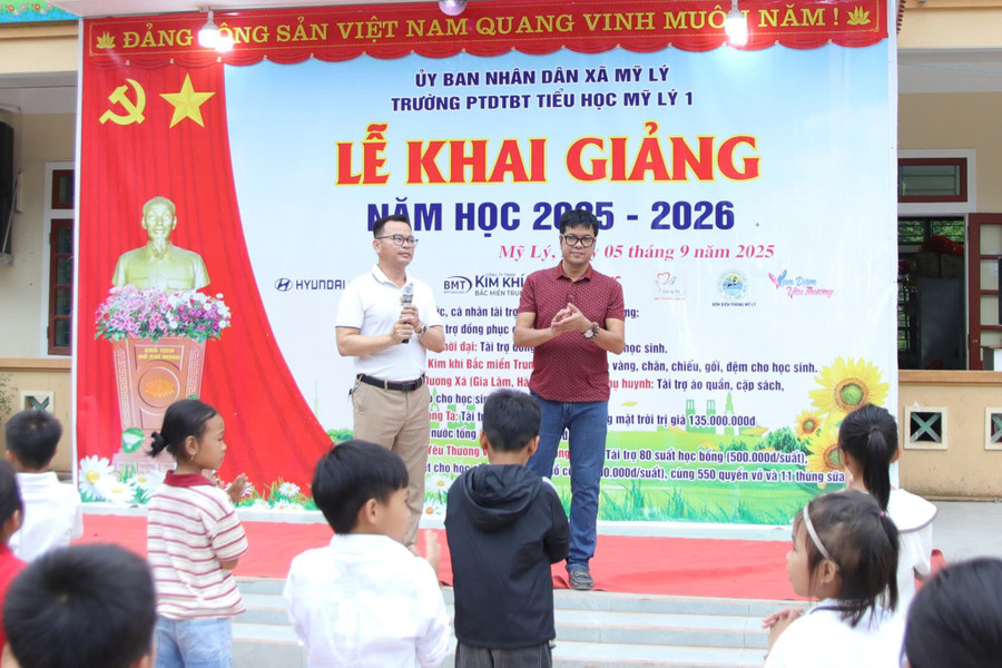 Hiệu trưởng Trường PTDTBT Tiểu học Mỹ Lý 1 gửi lời cảm ơn đến Báo GD&TĐ cùng các tấm lòng hảo tâm. img-20250911-103858.jpg