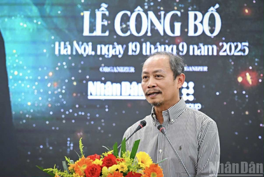 Tổng Đạo diễn đêm nhạc "Secret Garden Live in Vietnam" Phạm Hoàng Nam thông tin, gần 30 tác phẩm sẽ được nhóm nhạc Secret Garden biểu diễn trong đêm nhạc đặc biệt sắp tới. 20540be6-b7a4-427b-b4cc-664dd0aaf8a4.jpg