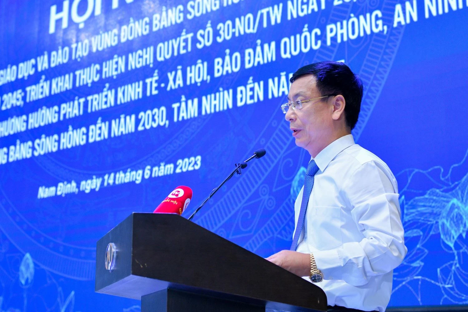 Chủ tịch UBND tỉnh Nam Định Phạm Đình Nghị phát biểu chào mừng hội nghị.