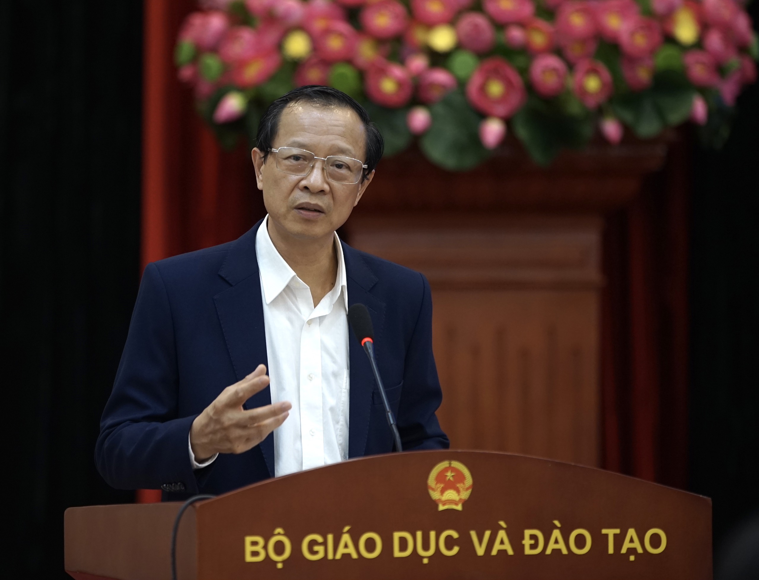 Thứ trưởng Phạm Ngọc Thưởng phát biểu tại Hội nghị.