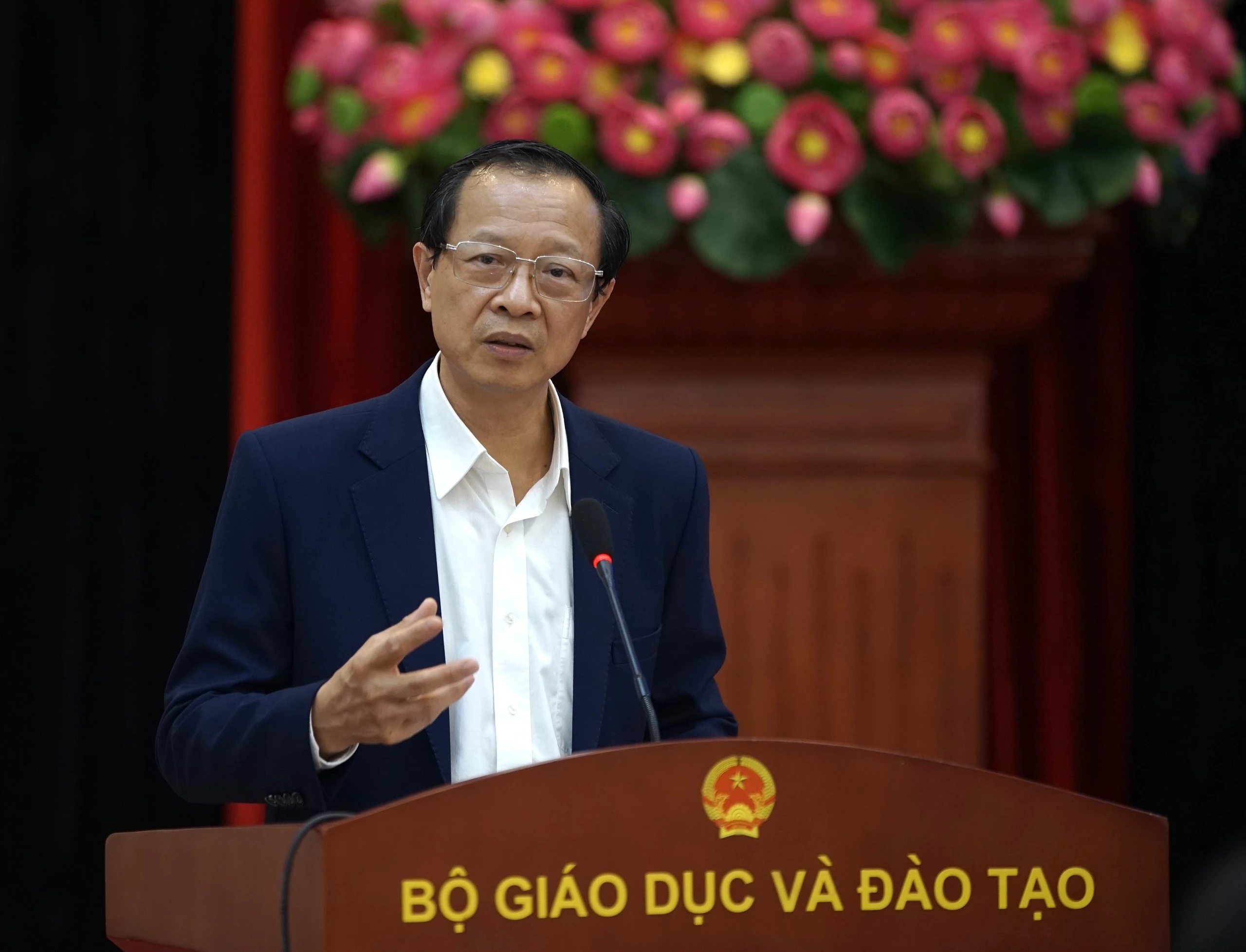 Thứ trưởng Phạm Ngọc Thưởng phát biểu tại Hội nghị.