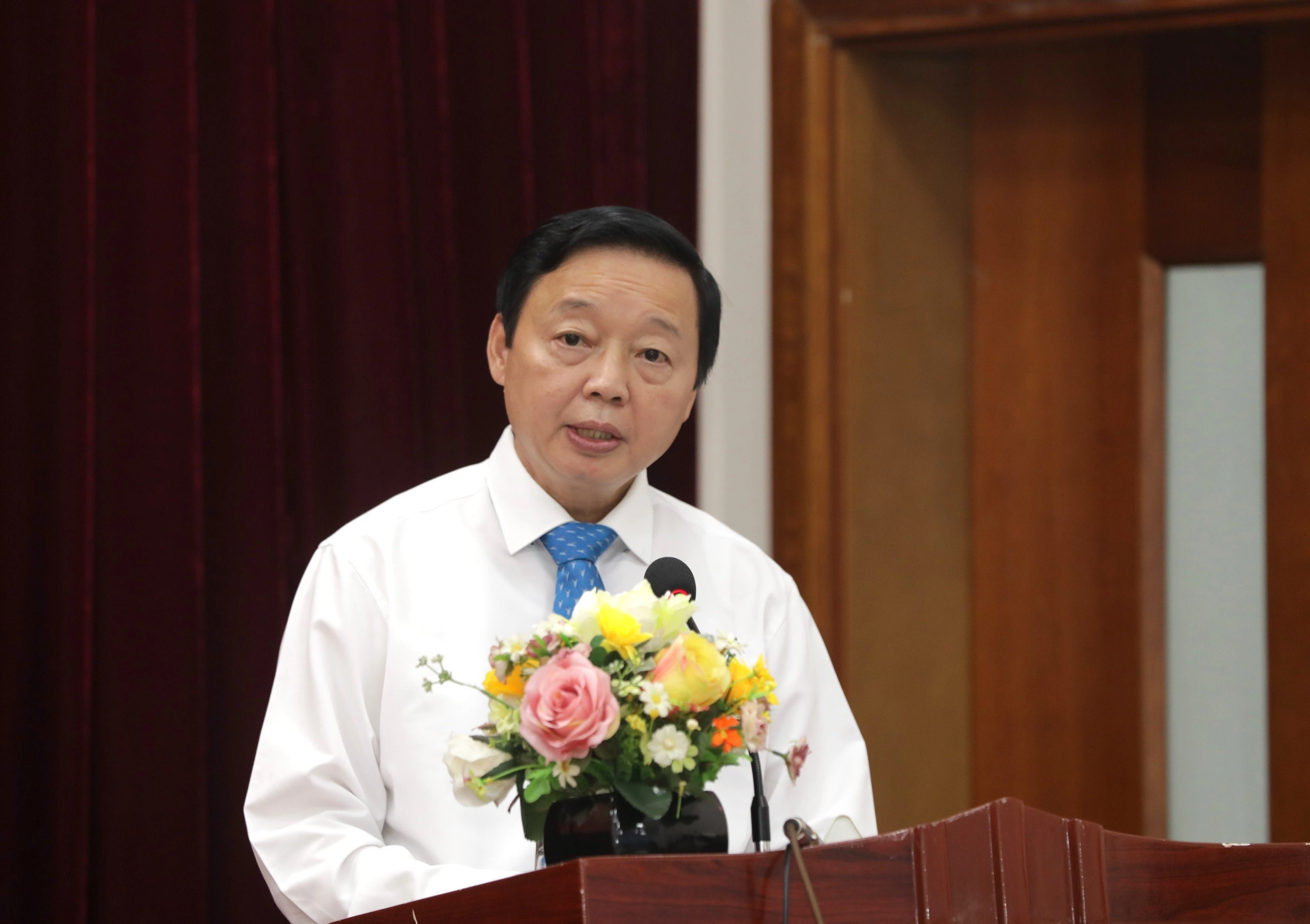 Phó Thủ tướng Trần Hồng Hà phát biểu tại buổi làm việc.