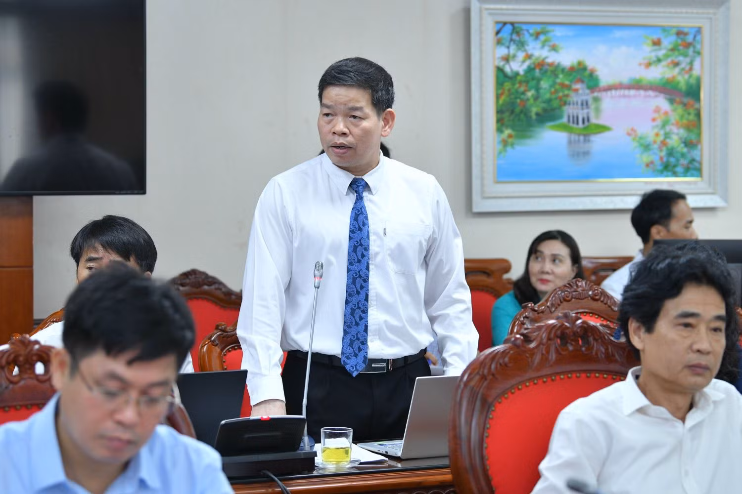 Ông Lương Văn Việt, Giám đốc Sở GD&amp;ĐT Hải Dương phát biểu tại buổi làm việc.