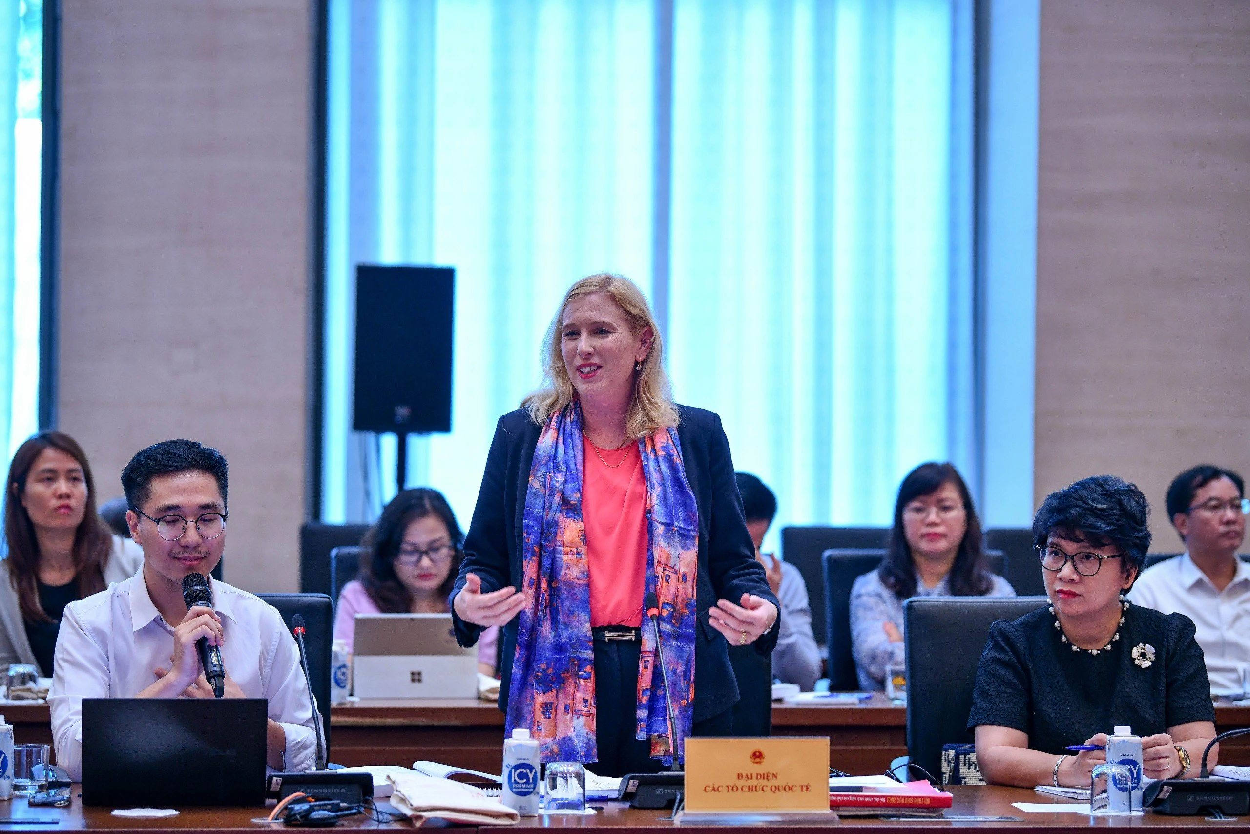 Các chuyên gia chia sẻ về thể chế, chính sách nâng cao chất lượng giáo dục đại học.