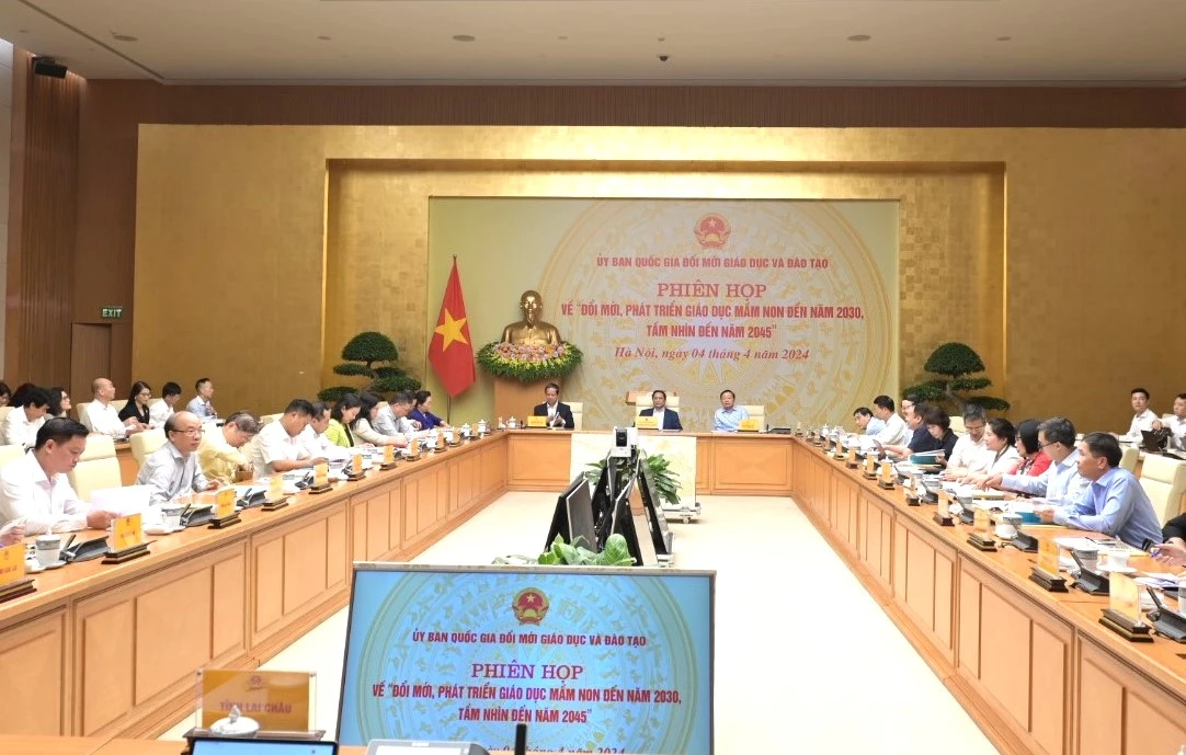 Phiên họp của Ủy ban về “Đổi mới, phát triển giáo dục mầm non đến năm 2030, tầm nhìn đến năm 2045”.