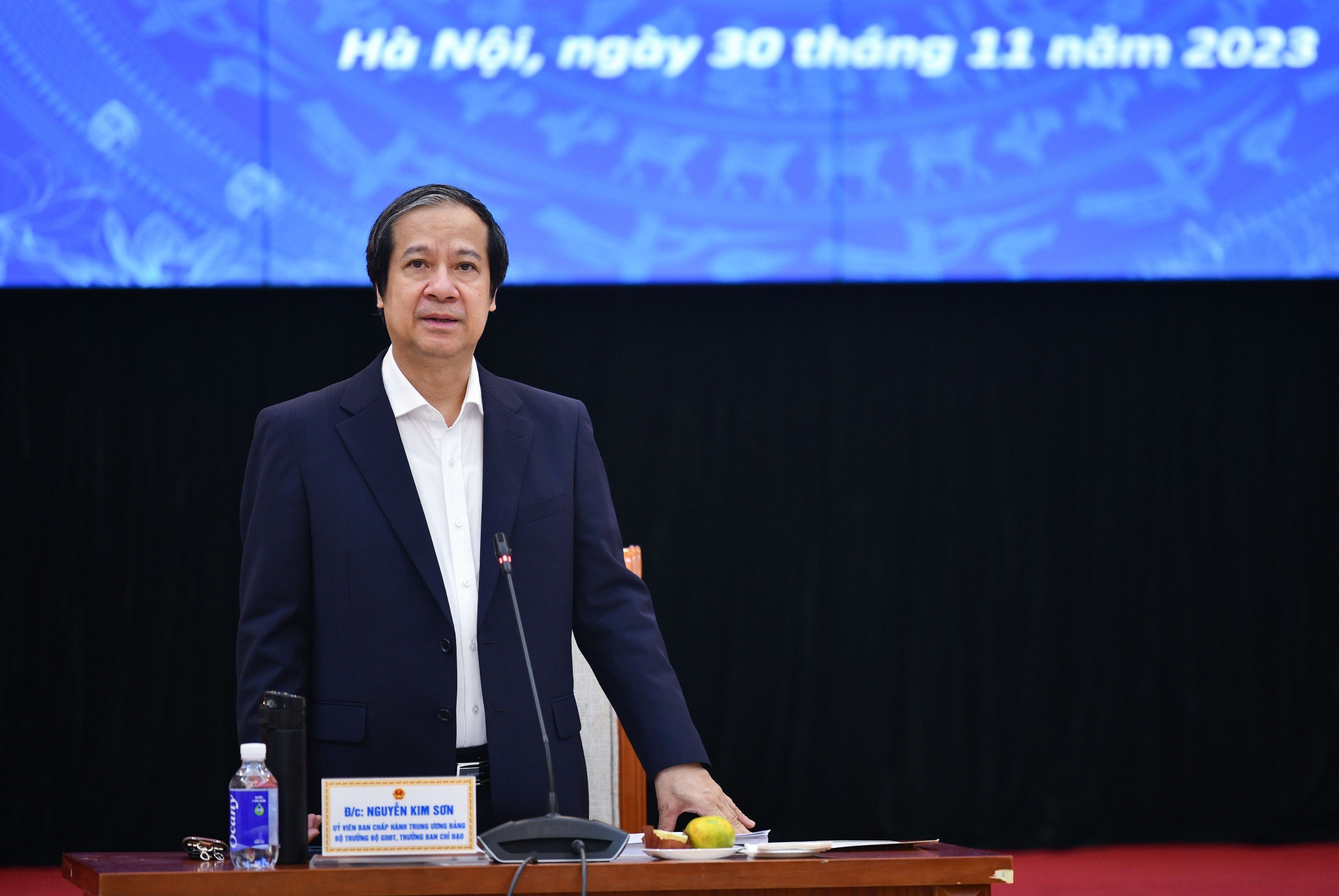 Bộ trưởng Bộ GD&ĐT Nguyễn Kim Sơn phát biểu tại phiên họp. Bộ trưởng Bộ GD&ĐT Nguyễn Kim Sơn phát biểu tại phiên họp.