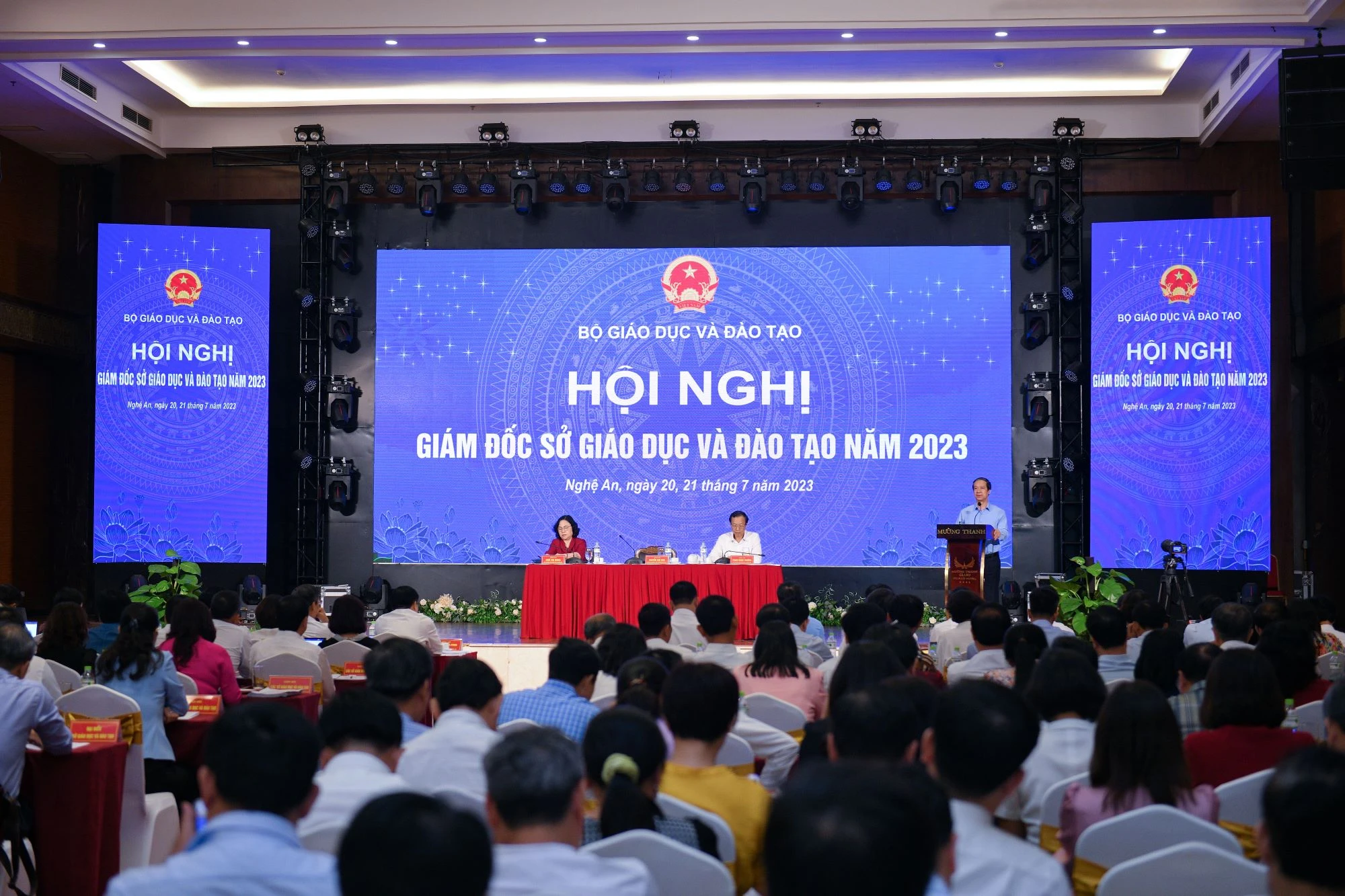 Phát biểu kết luận Hội nghị, Bộ trưởng Nguyễn Kim Sơn nhấn mạnh nhiệm vụ hoàn thiện thể chế trong năm học mới 2023-2024.