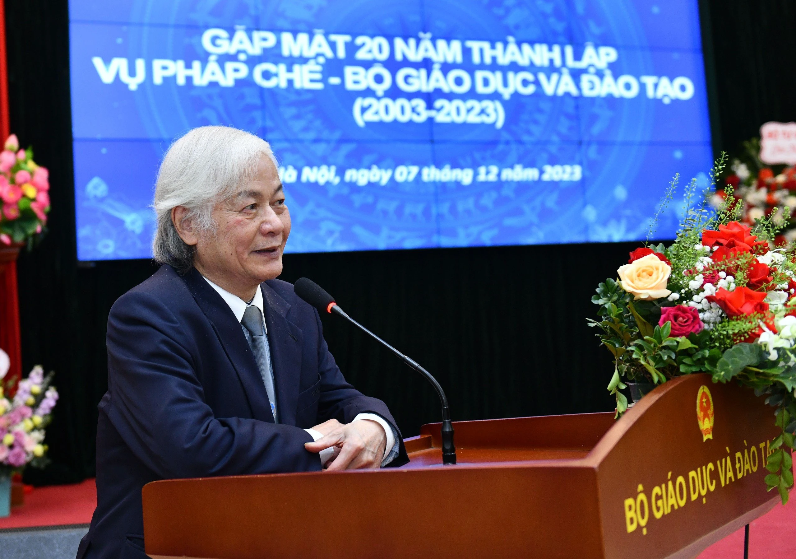 Nguyên Vụ trưởng Vụ Pháp chế Chu Hồng Thanh chia sẻ tại buổi gặp mặt.