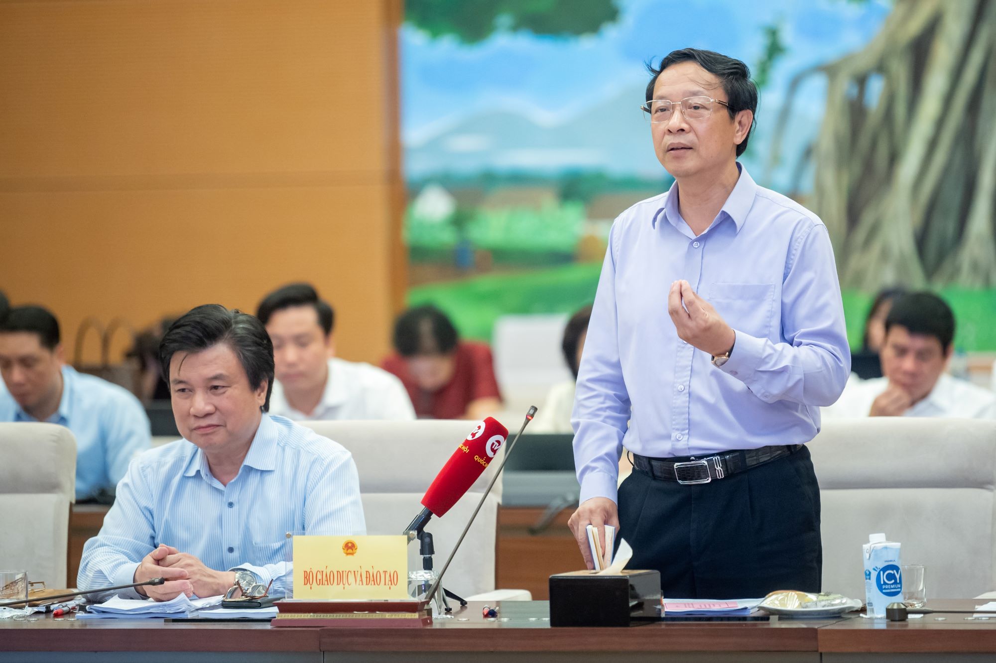 Thứ trưởng Bộ GD&ĐT Phạm Ngọc Thưởng. Thứ trưởng Bộ GD&ĐT Phạm Ngọc Thưởng.