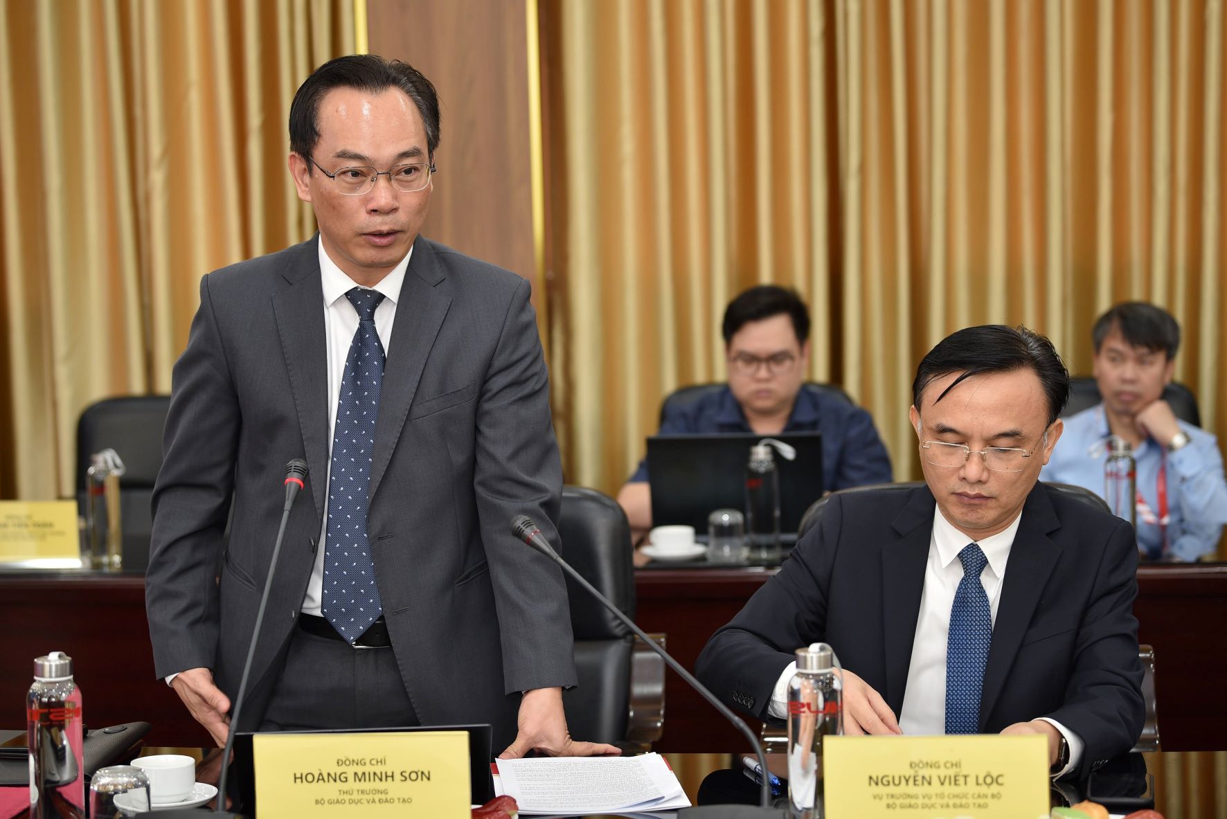 Thứ trưởng Hoàng Minh Sơn phát biểu tại buổi làm việc.