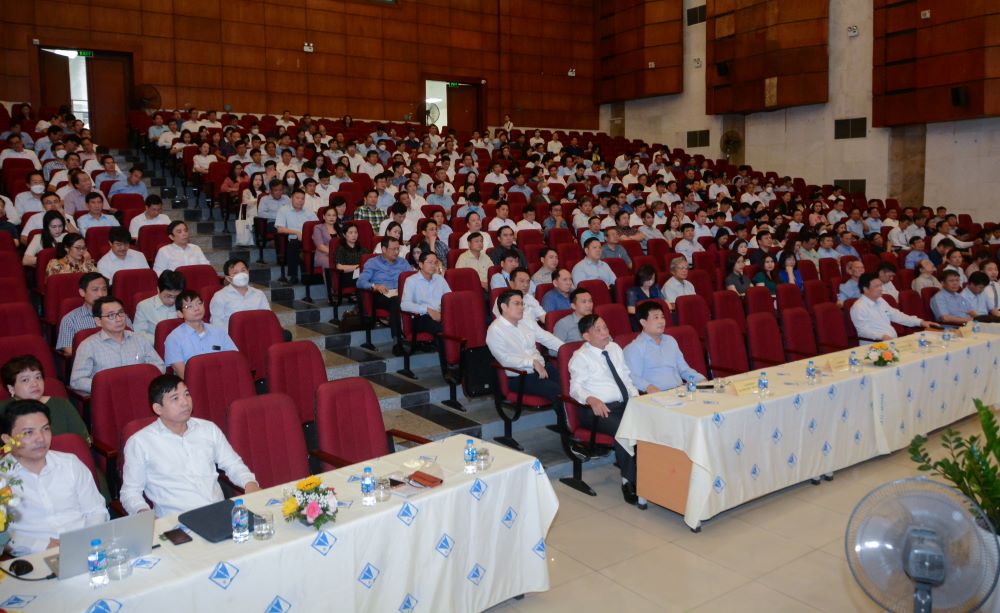 Các đại biểu dự Hội nghị.