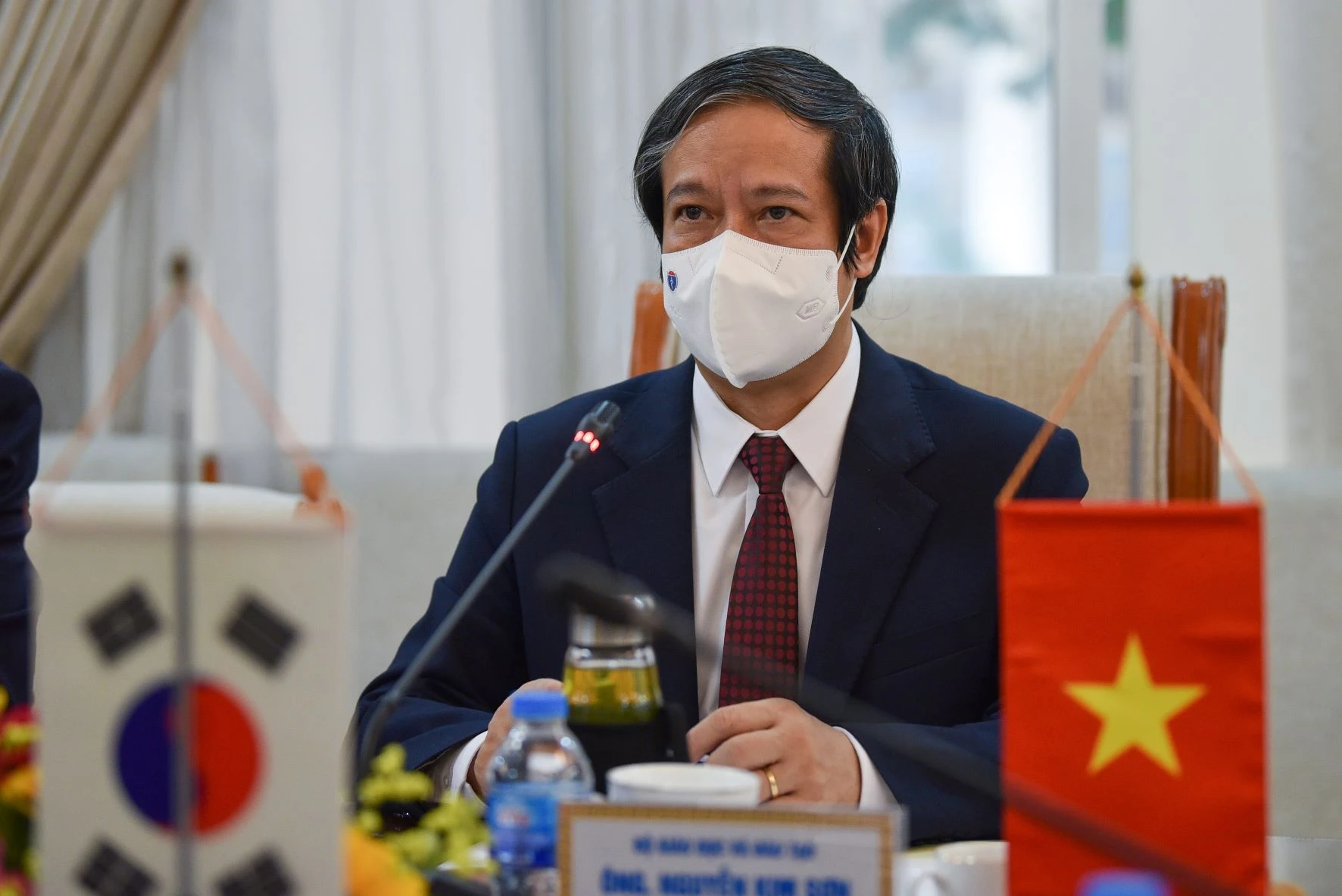 Bộ trưởng Nguyễn Kim Sơn phát biểu tại buổi làm việc.