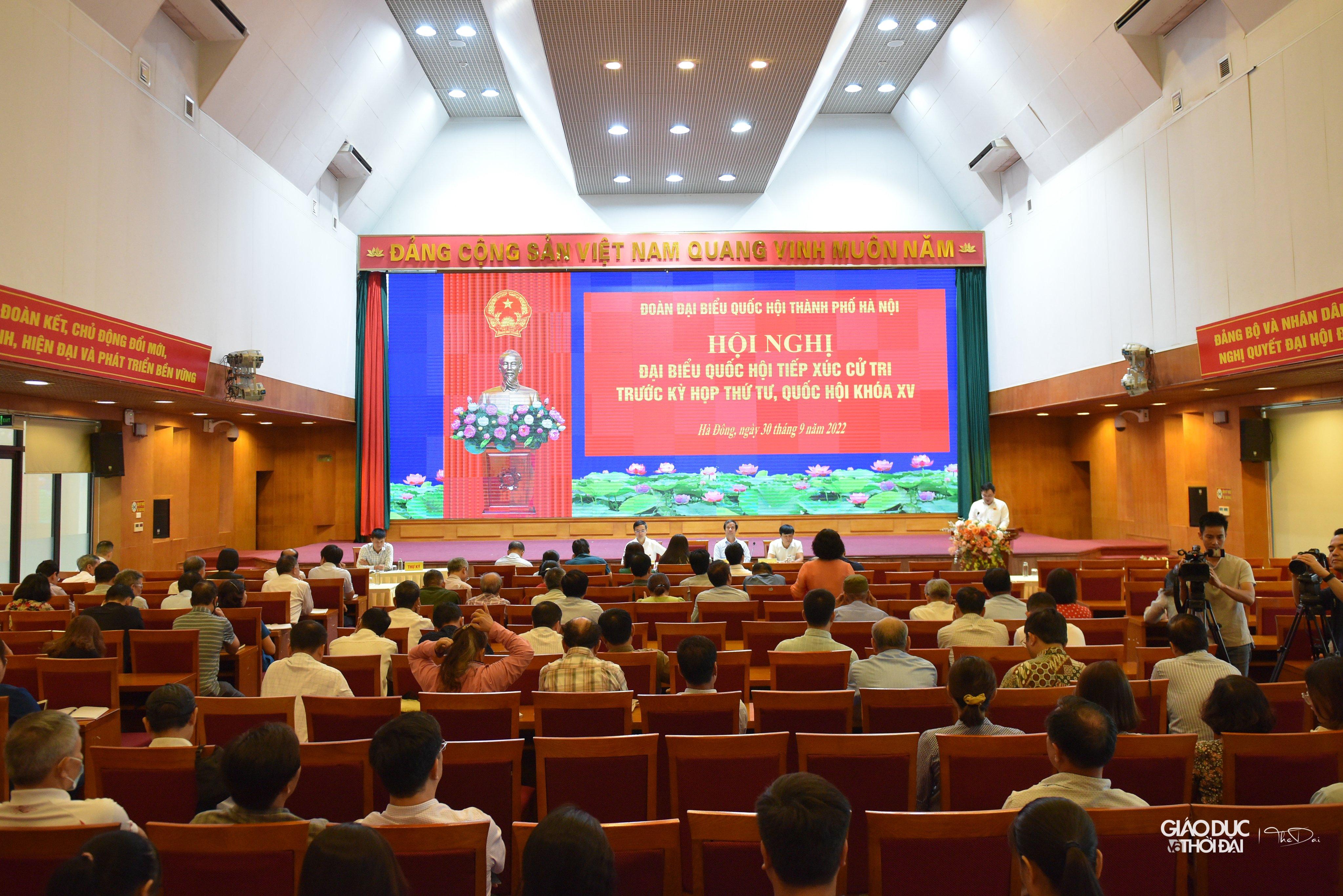 Các đại biểu dự Hội nghị tiếp xúc cử tri trước Kỳ họp thứ 4, Quốc hội khóa XV, chiều 30/9 tại UBND quận Hà Đông, Hà Nội. Các đại biểu dự Hội nghị tiếp xúc cử tri trước Kỳ họp thứ 4, Quốc hội khóa XV, chiều 30/9 tại UBND quận Hà Đông, Hà Nội.