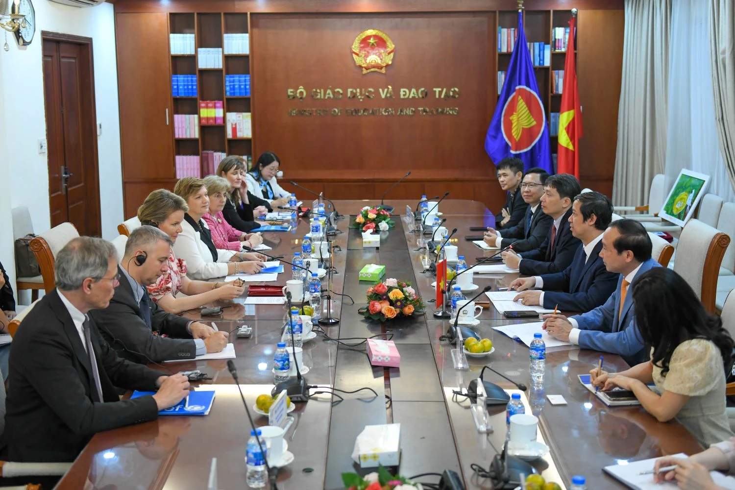 Bộ trưởng Nguyễn Kim Sơn đã tiếp Hoàng hậu Vương quốc Bỉ Mathilde tại trụ sở Bộ GD&amp;ĐT.