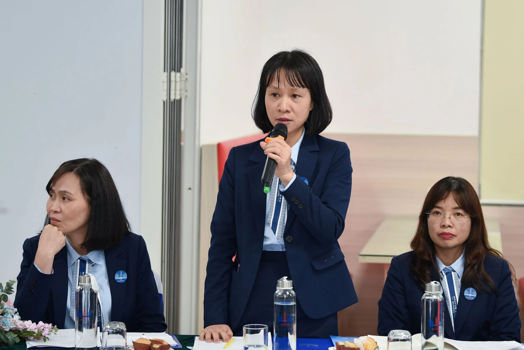 Giáo viên Trường Tiểu học-THCS-THPT Nguyễn Siêu chia sẻ về triển khai Chương trình GDPT 2018. Giáo viên Trường Tiểu học-THCS-THPT Nguyễn Siêu chia sẻ về triển khai Chương trình GDPT 2018.