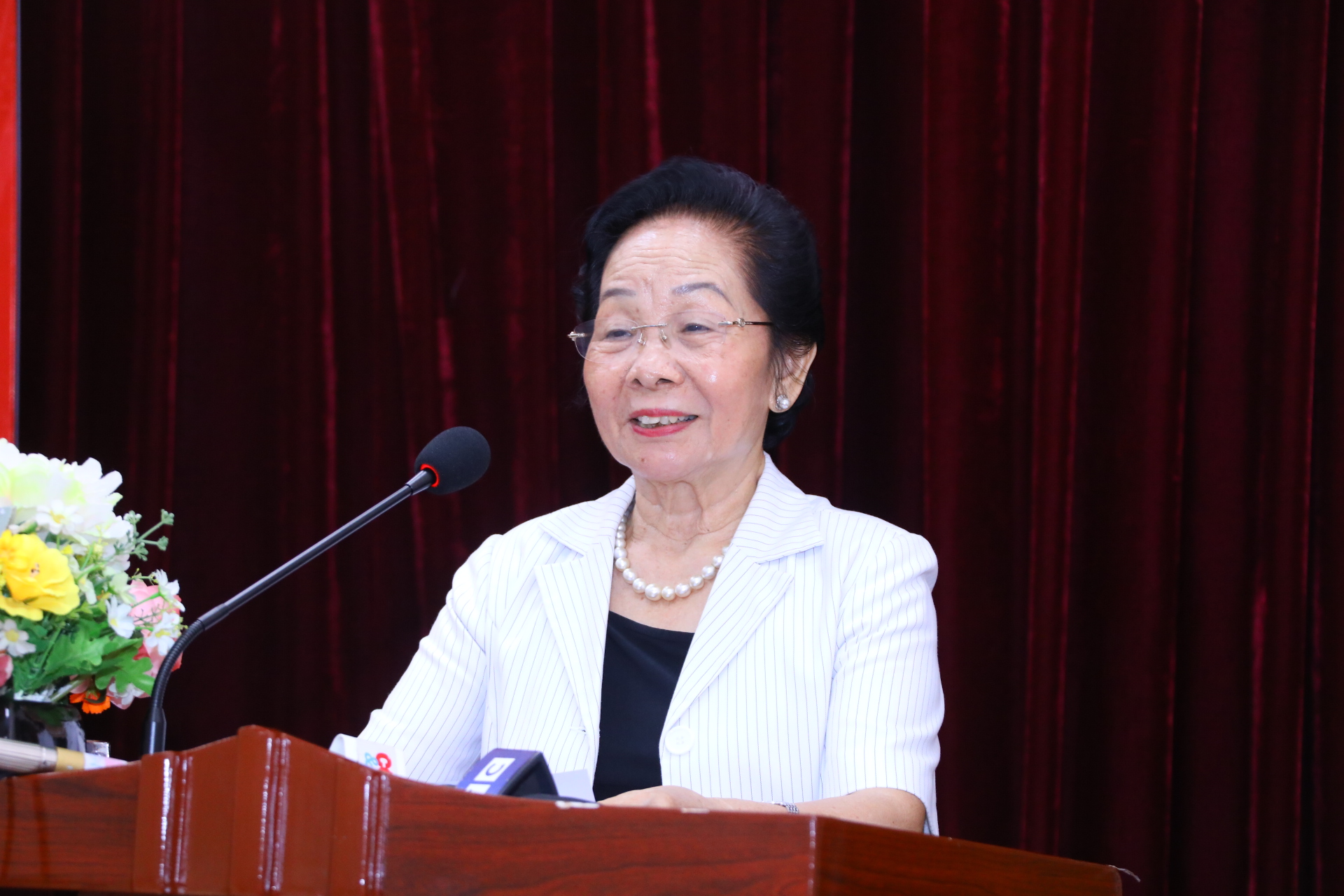 GS.TS Nguyễn Thị Doan phát biểu tại buổi làm việc.