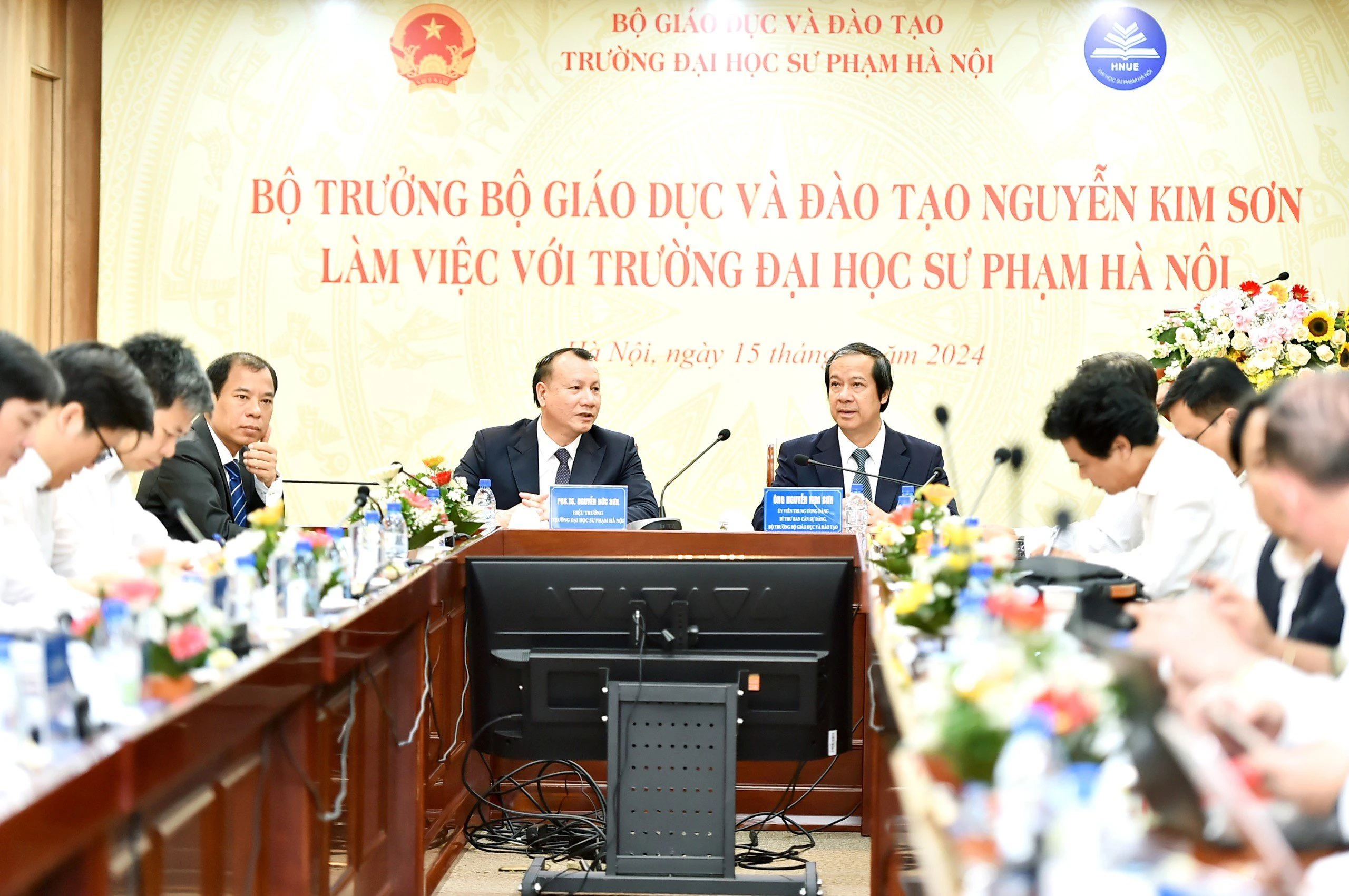 Bộ trưởng Nguyễn Kim Sơn làm việc với Trường ĐH Sư phạm Hà Nội.