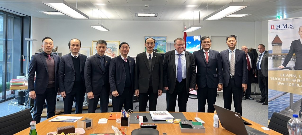 Đoàn các đại học Việt Nam ký kết hợp tác với BHMS. Đoàn các đại học Việt Nam ký kết hợp tác với BHMS.