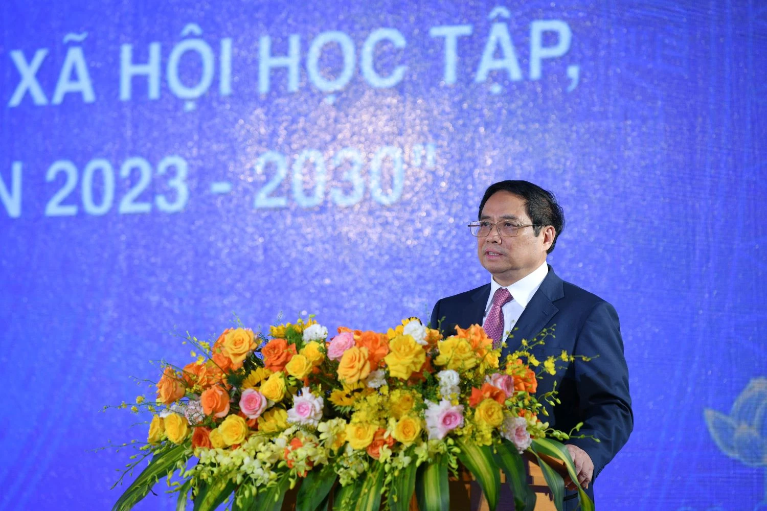 Thủ tướng Phạm Minh Chính phát động Phong trào “Cả nước thi đua xây dựng xã hội học tập, đẩy mạnh học tập suốt đời giai đoạn 2023 - 2030”.