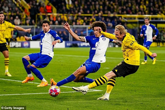 Dortmund lần đầu vào bán kết Champions League sau 11 năm 