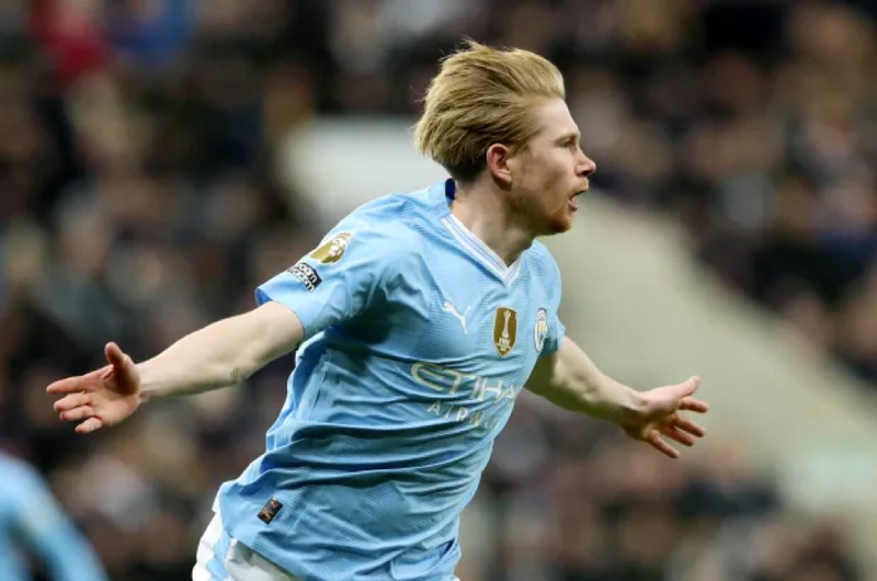 Bruyne giúp Man City thắng Newcastle, phả hơi nóng vào Liverpool 