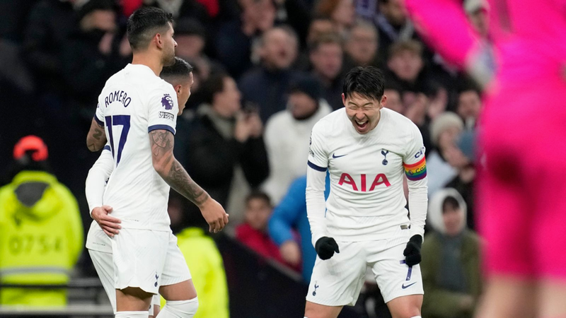 Tottenham bất ngờ 'ngã ngựa' ngay trên sân nhà