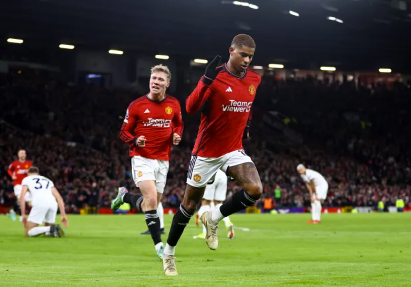 Man Utd chia điểm với Tottenham, HLV Ten Hag tức giận 