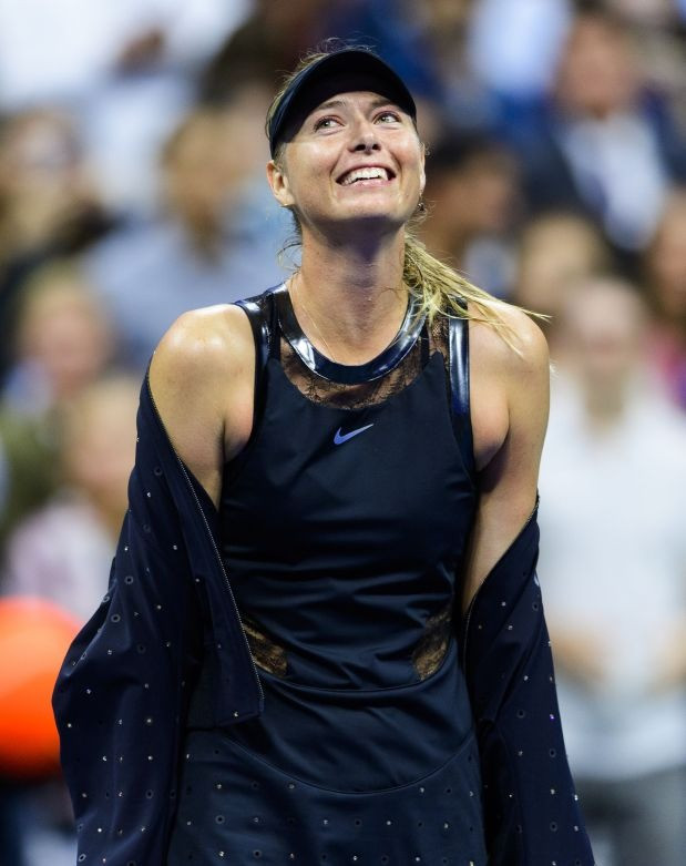 'Búp bê' Nga Sharapova quyến rũ với trang phục dạ hội