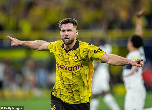 Chùm ảnh: Dortmund hạ PSG ở Champions League 