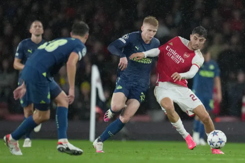 Chùm ảnh: Arsenal 'vùi dập' PSV sau 6 năm trở lại Champions League 