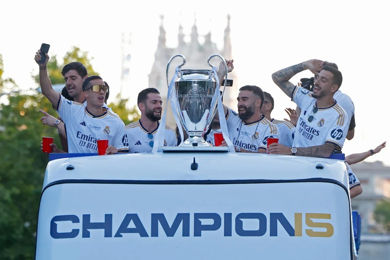 Cảnh tượng ngoạn mục mừng chức vô địch Champions League của Real Madrid