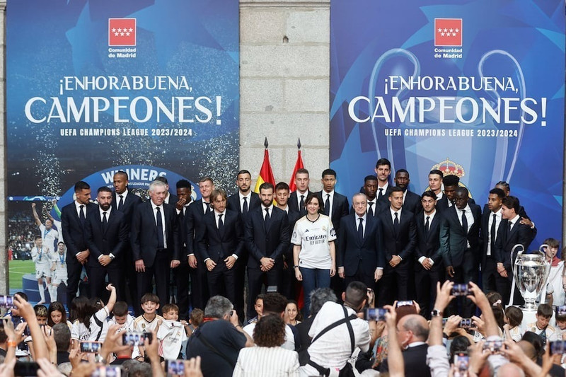 Cảnh tượng ngoạn mục mừng chức vô địch Champions League của Real Madrid