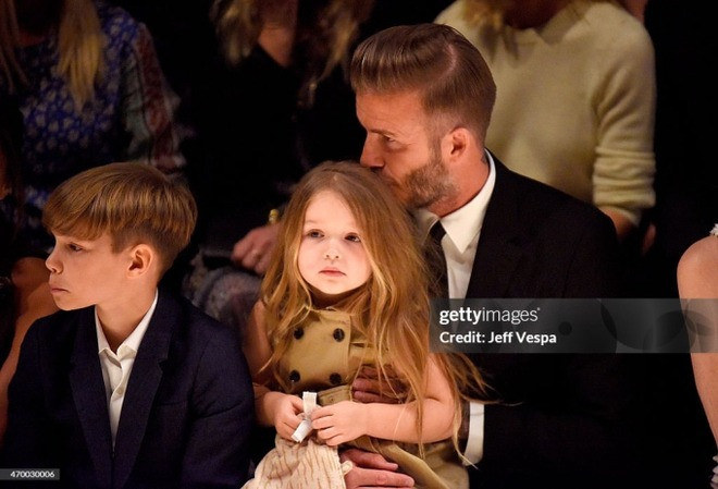 Cô út nhà Beckham lột xác thành thiếu nữ xinh đẹp